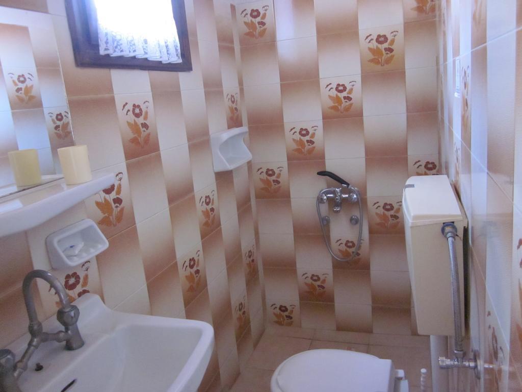 Tina Rooms Gialtra 外观 照片
